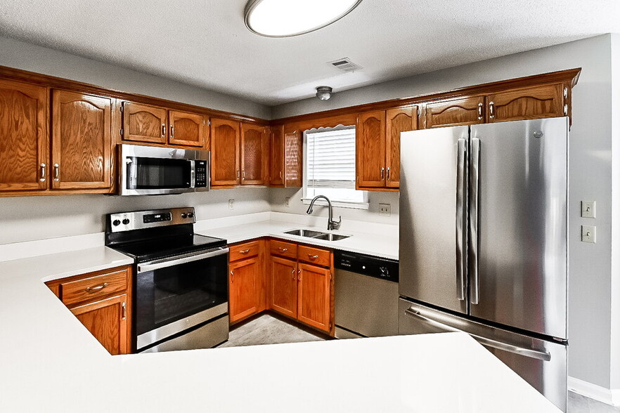 Building Photo - 1426 Clockshop Dr