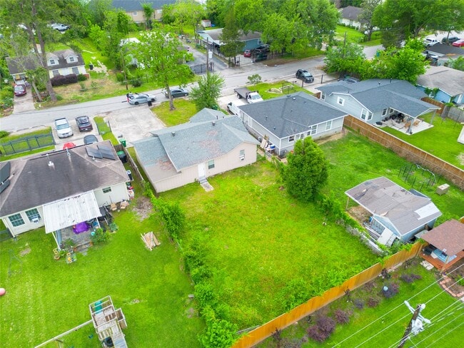 Building Photo - 505 Sikes St