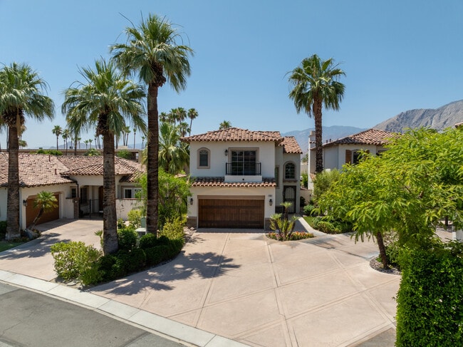 Building Photo - 546 N Indian Canyon Dr