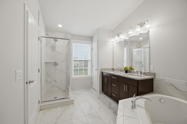 Building Photo - 2780 Ashcombe Dr.