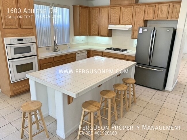 Building Photo - 1600 Abilene Cir