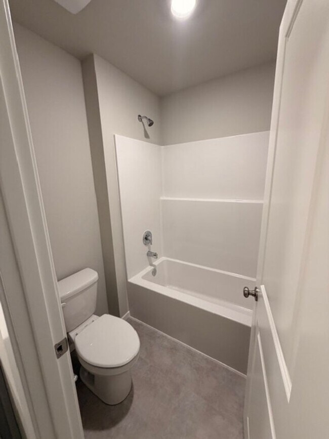 Building Photo - Brand New 2025 Home in Bakerview