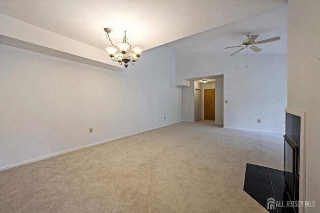 Building Photo - 103 Sequoia Ct