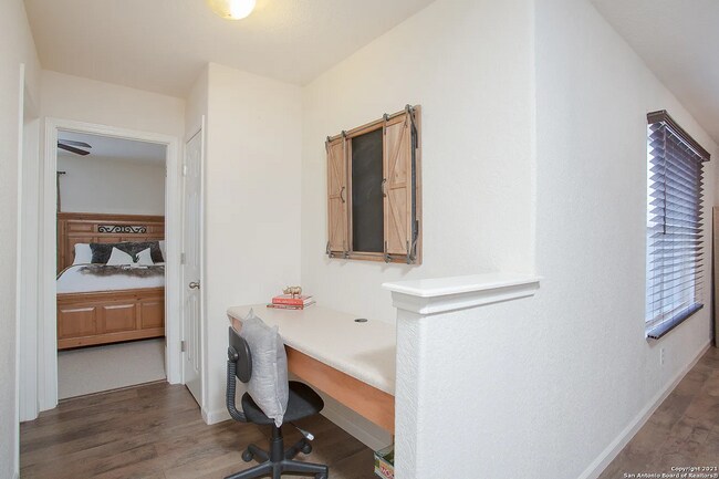 Building Photo - 4014 Miho