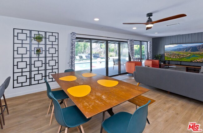 Building Photo - 2660 N Farrell Dr