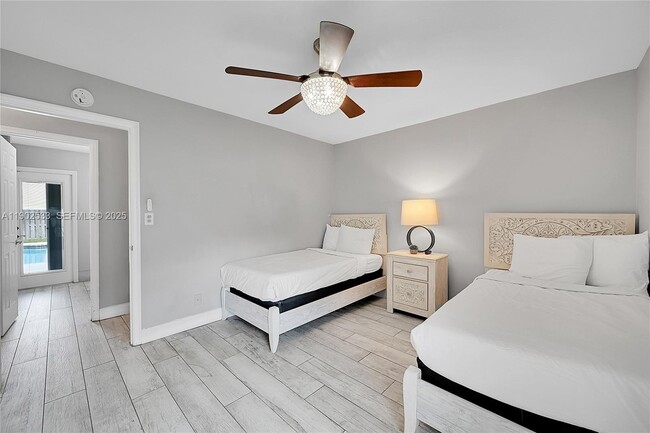 Building Photo - 9841 SW 1st St