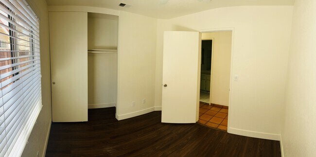 Building Photo - 15721 Shadow Mountain Ln