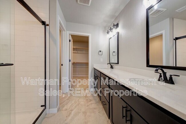 Building Photo - 462 Blanket Flower St