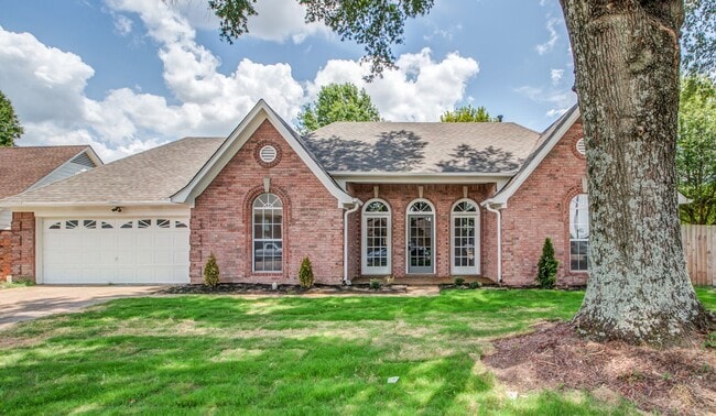 Building Photo - 5624 Annandale Dr