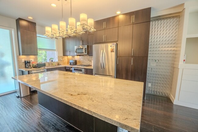 Building Photo - 7870 Civita Blvd