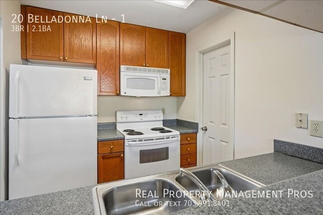 Building Photo - 20 Belladonna Ln