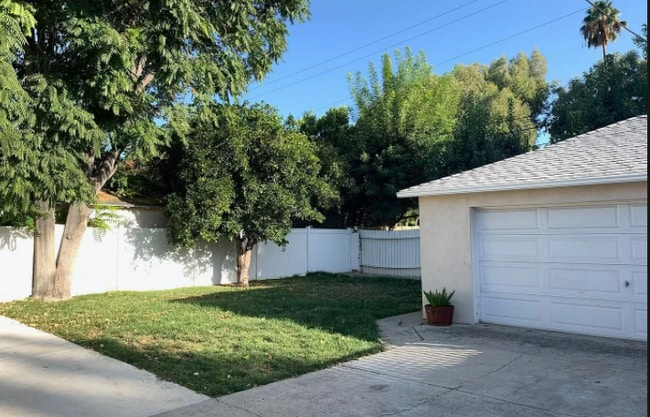 Building Photo - 22034 Galvez St