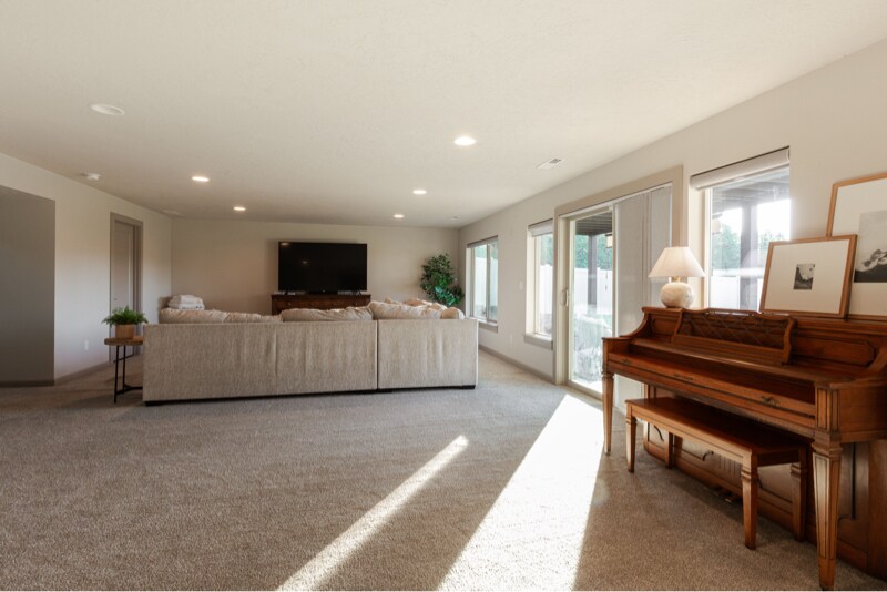 Building Photo - 7104 S Pheasant Ridge Dr