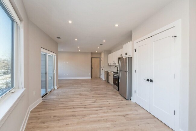 Building Photo - 201-205 Randolph Ave