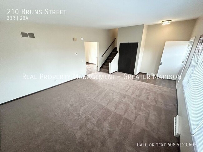 Building Photo - 210 Bruns St