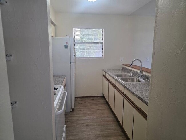 Building Photo - 128 Eliam Rd