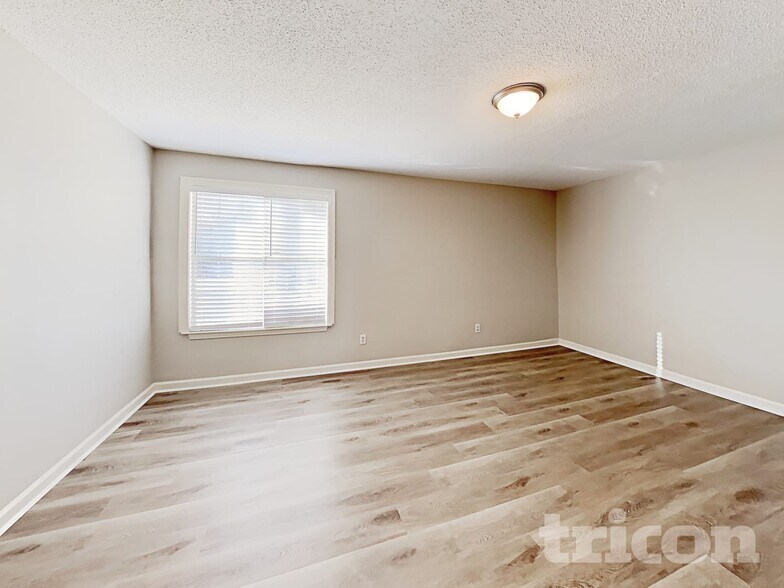 Building Photo - 947 Chase Trail