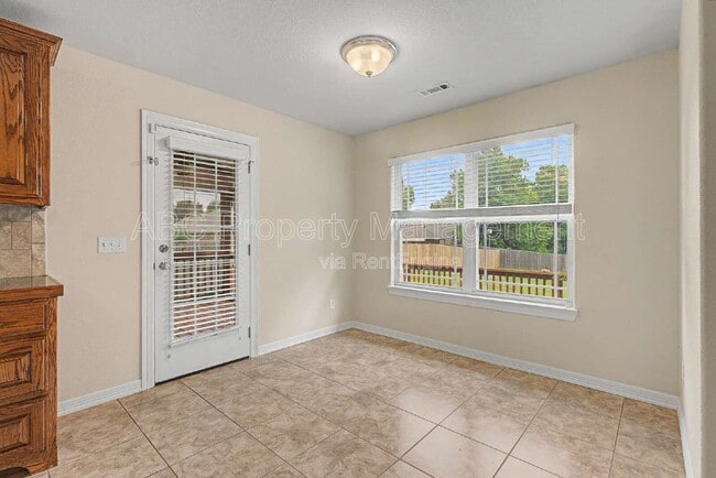 Building Photo - 3558 W Clearwood Dr