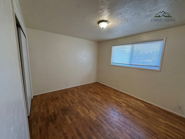 Building Photo - 3793-3795 Redwood Dr