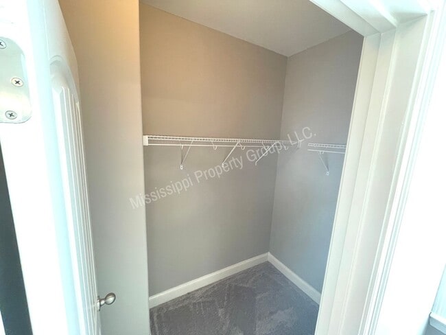 Building Photo - 4BD/4.5BA FOR RENT - Only Through 7/18/2024