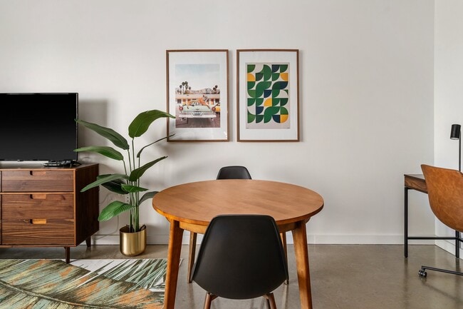 Building Photo - Midtown Studio! 50% Off Fees + $1,000 GC!