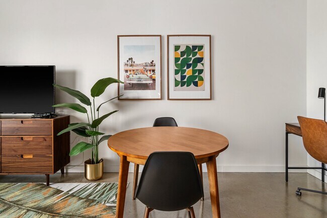 Building Photo - Midtown Studio for $1,120 – Walkable & Stylish