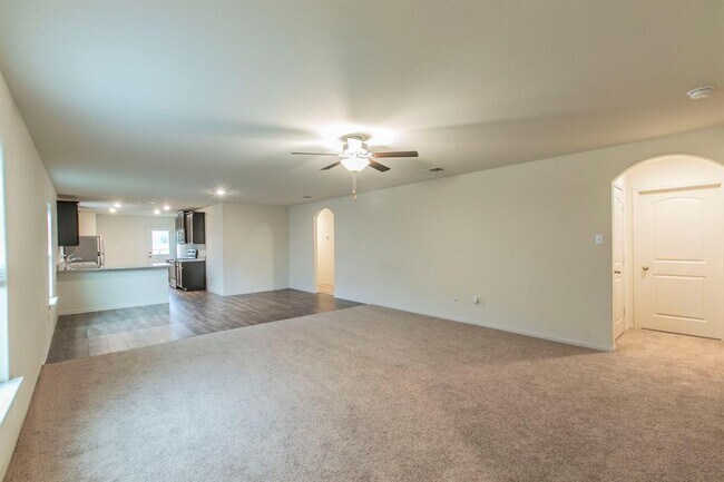 Building Photo - 136 Allington Cir