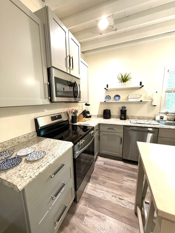 Building Photo - 3899 Spinnaker Way