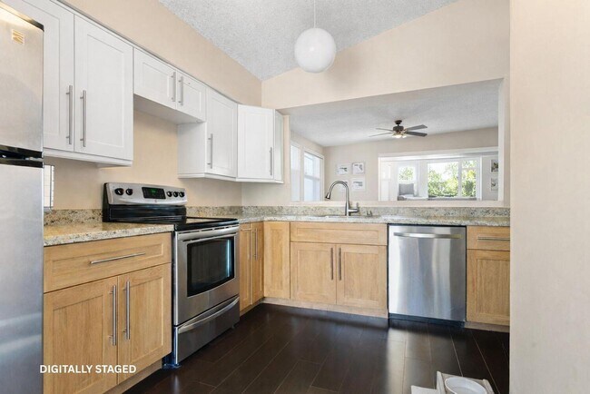 Building Photo - 5359 Buckhead Cir