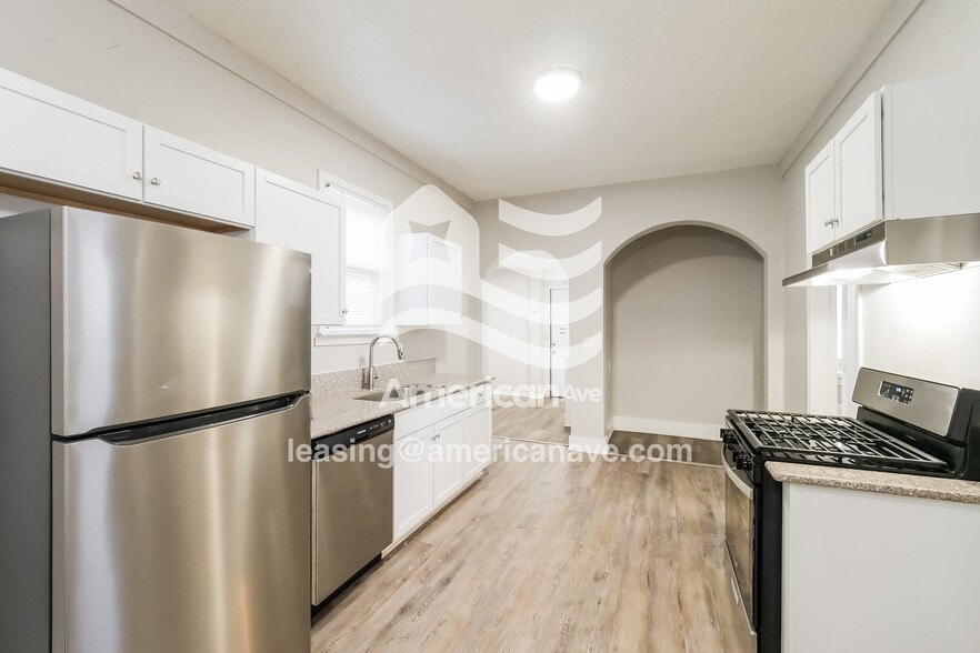 Building Photo - 1055 Ann Ave