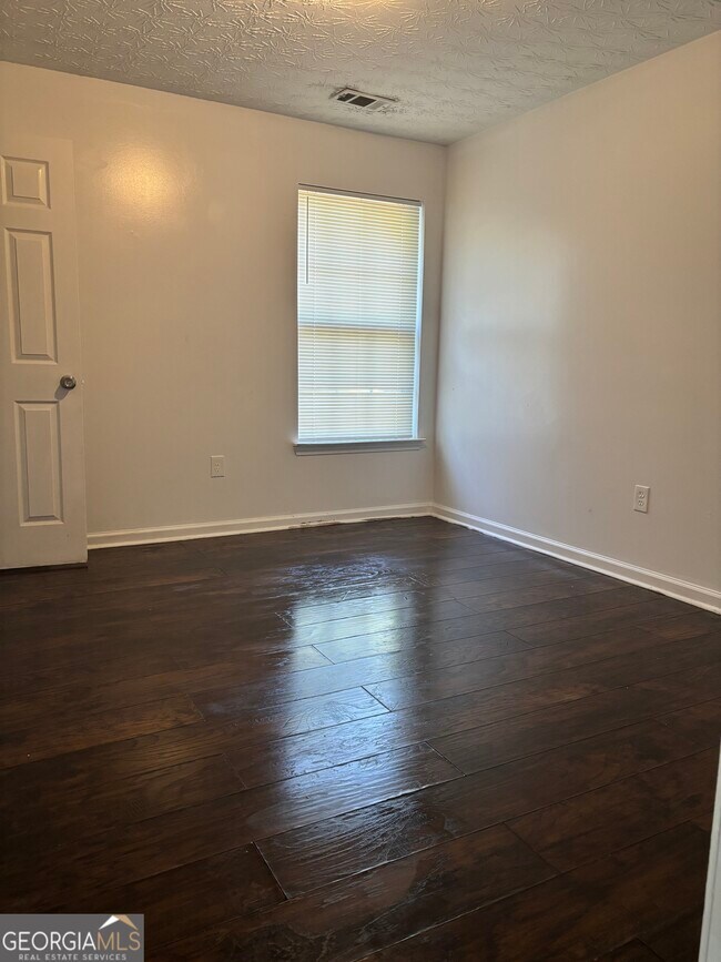 Building Photo - 3859 Shenfield Dr