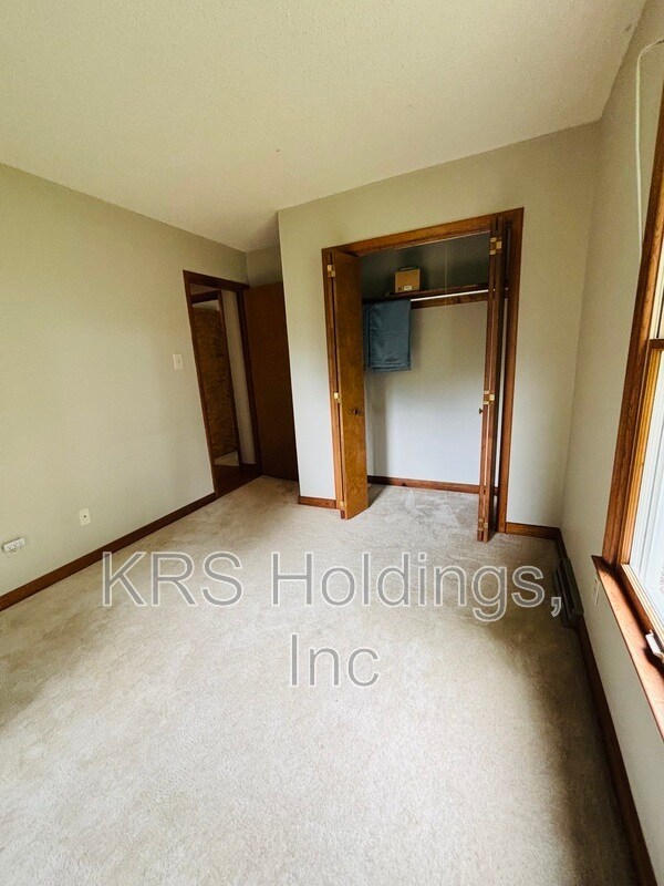 Building Photo - 8416 Summit Acres Dr