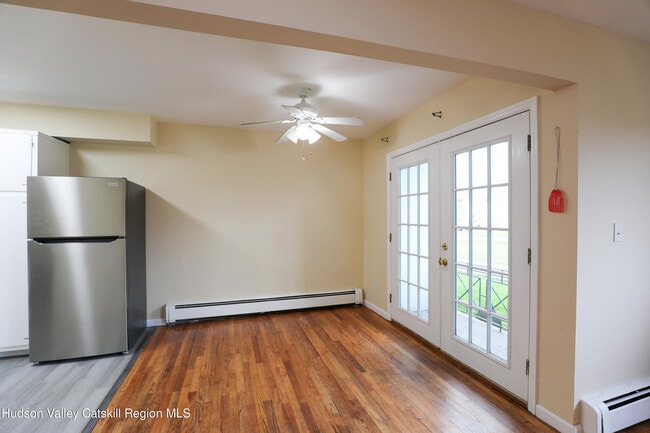 Building Photo - 30 Lamb Ave