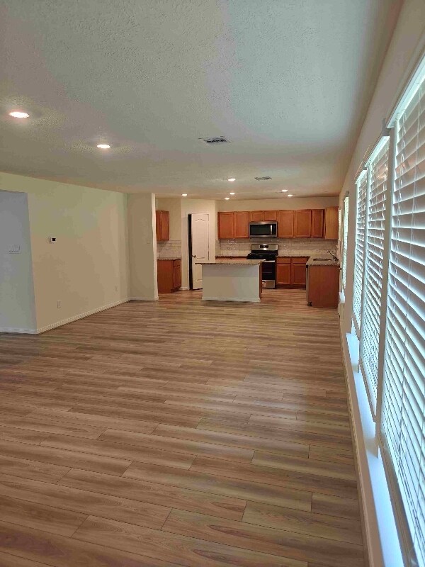 Building Photo - 22406 Birch Bud Ln