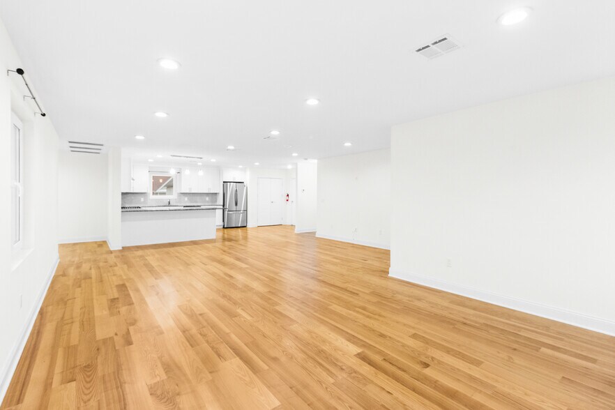 Building Photo - 71 Saint Marys Pl