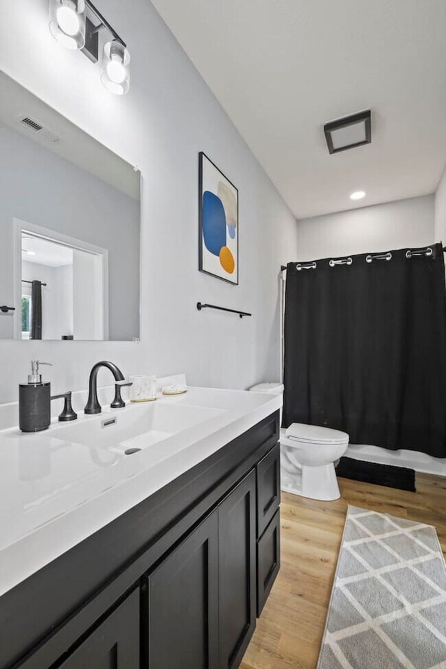 Building Photo - 8355 Fieldfare Way