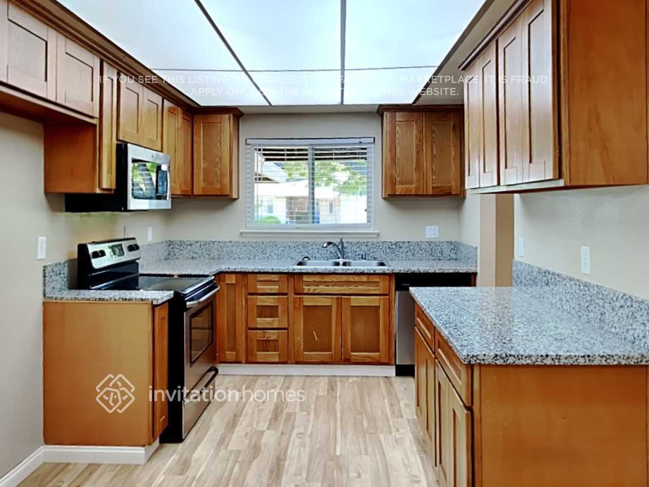 Building Photo - 2826 Roxanne Ct