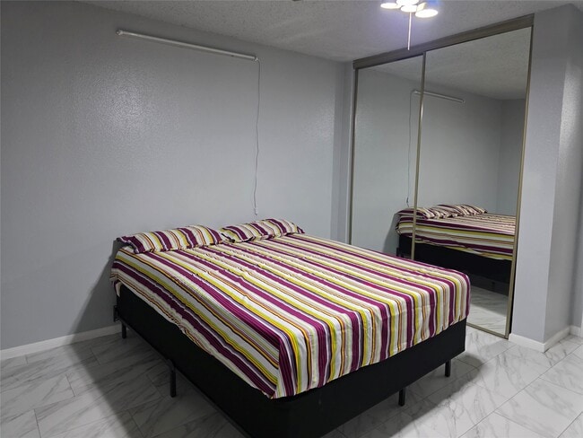 Building Photo - 2300 Old Spanish Trl