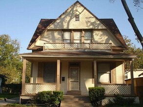 Building Photo - 315 W 21st St