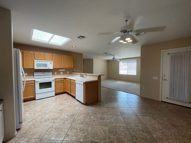 Building Photo - 159 N Cobalt Dr