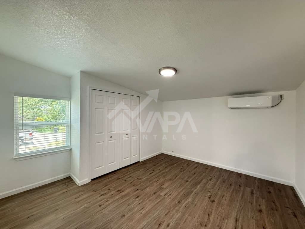 Building Photo - 515 Blakeley Dr