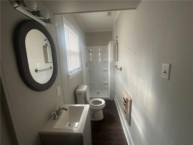 Building Photo - 708 Glenwood St