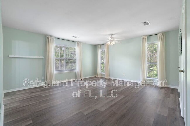 Building Photo - 3893 Paradise Bay Dr
