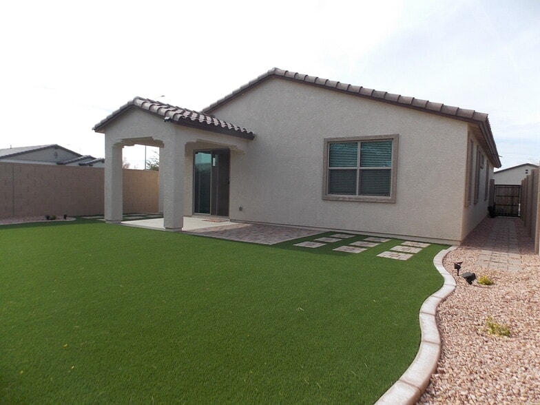 Building Photo - 1863 S 82nd Pl