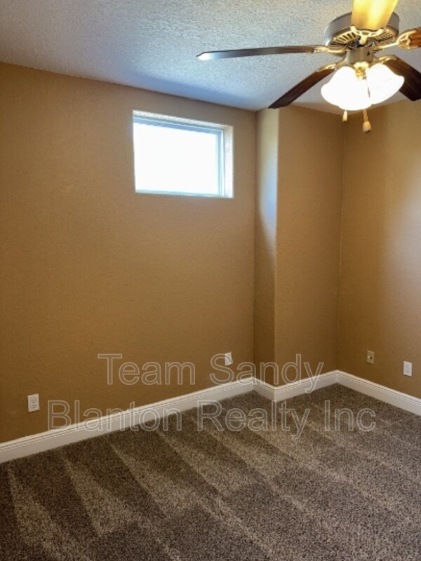 Building Photo - 7071 Lake Joanne Dr