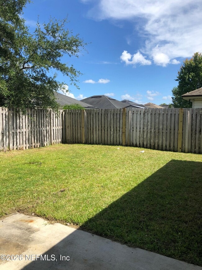 Building Photo - 6902 Southern Oaks Dr W