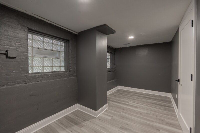 Building Photo - 4627 N Monticello Ave