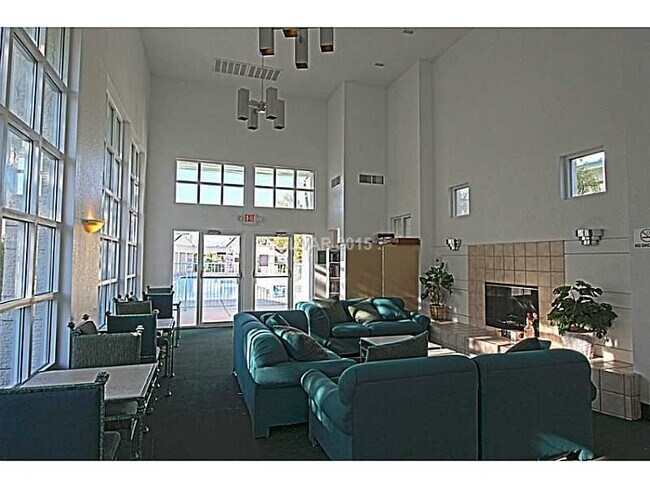 Building Photo - Near Summerlin, Gated Community w/ tons of amenities - Amazing Condo!