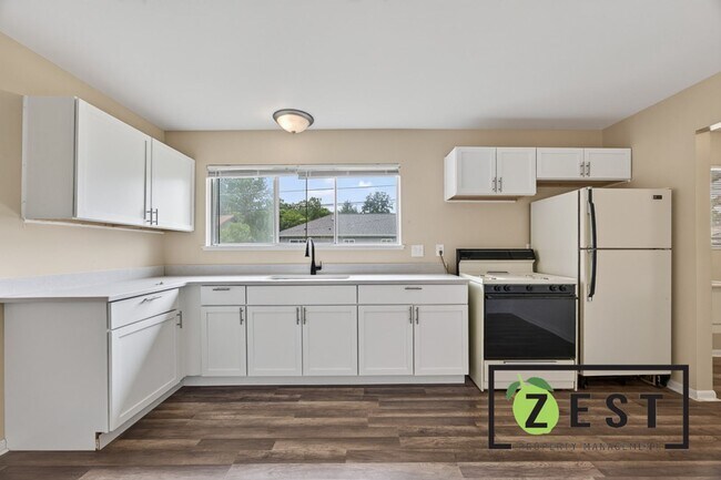 Building Photo - Cozy 3 bd Home in Excellent Area! Open House Sunday, August 9,2026 @ 2p-3p