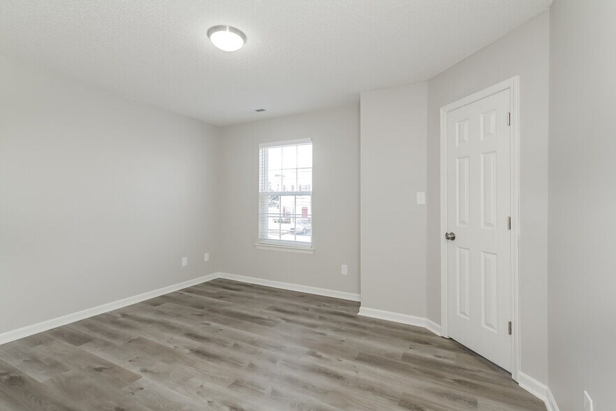 Building Photo - 10524 Pickerel Ln